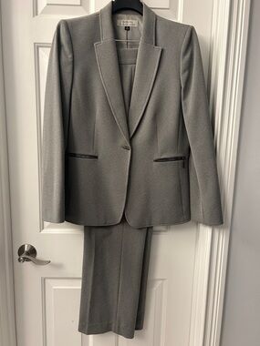 Tahari ASL Women's Gray Tailored Blazer & Trouser Suit